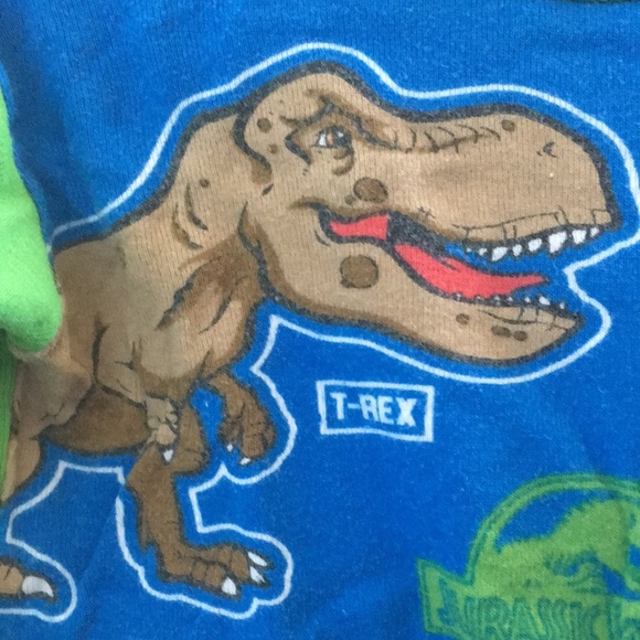 Jurassic world sleep top 4t - Picture 2 of 8